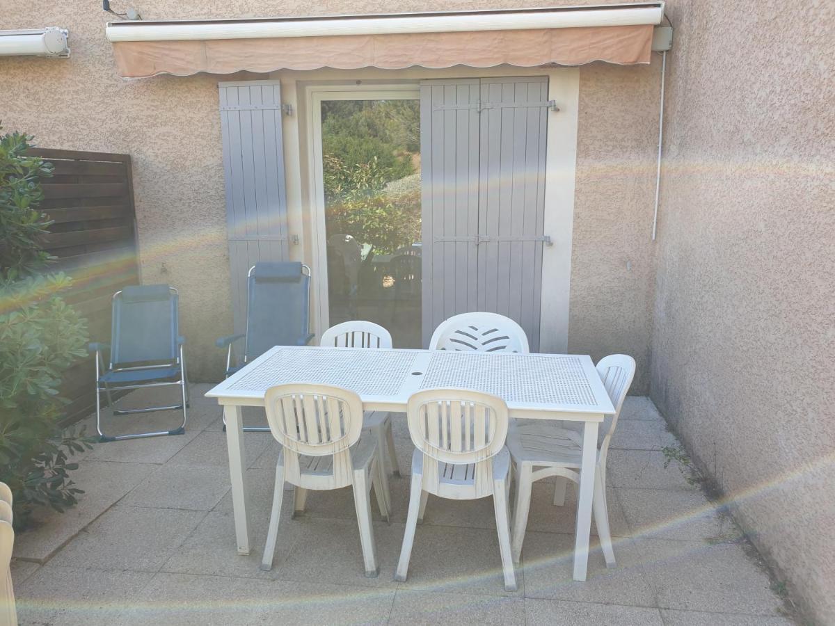 קאלביסון Maison Climatisee Avec Piscine Chauffee מראה חיצוני תמונה