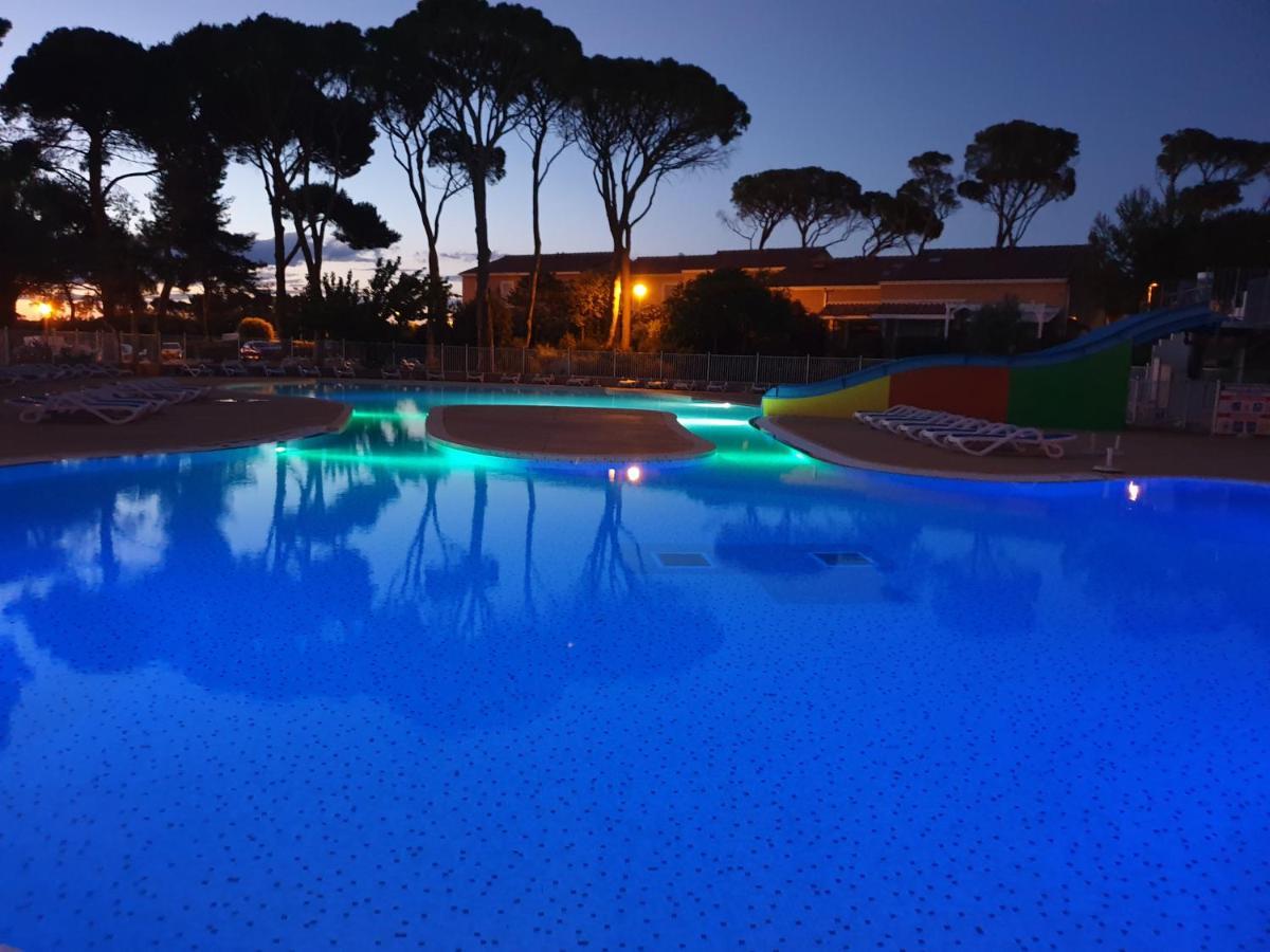 קאלביסון Maison Climatisee Avec Piscine Chauffee מראה חיצוני תמונה
