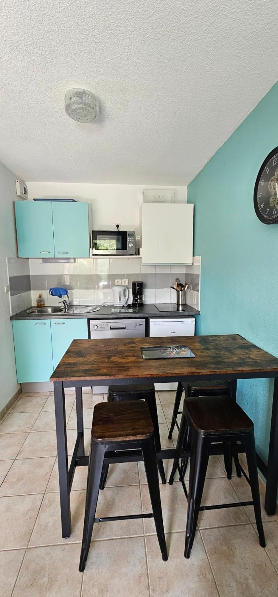 קאלביסון Maison Climatisee Avec Piscine Chauffee מראה חיצוני תמונה